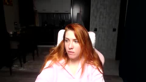 Snapshot of reginasmilee chatting on 04.11.26 Regina online show from 04.11.26