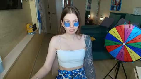 Snapshot of reginasparkle chatting on 03.17.26 Regina online show from 03.17.26