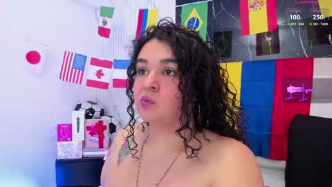 Snapshot of reginavegaa chatting on 06.23.26 reginavegaa online show from 06.23.26