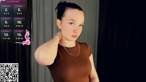 Snapshot of reginiasaccone chatting on 06.17.26 Emily - online show from 06.17.26