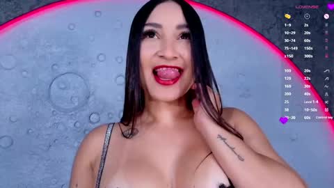 reiinachloe online show from 04.14.26