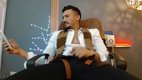 Snapshot of reiko_85_ chatting on 01.31.26 REIKO online show from 01.31.26