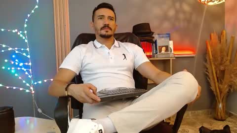 Snapshot of reiko_85_ chatting on 02.05.26 REIKO online show from 02.05.26