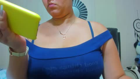 reina_loren online show from 12.04.24