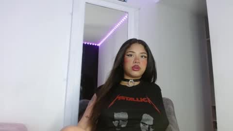 reina_reina online show from 09.14.25