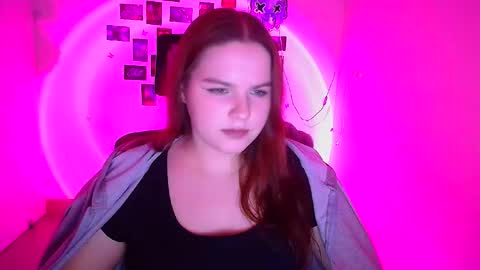 Snapshot of reinakitty_ chatting on 02.06.26 Reina online show from 02.06.26