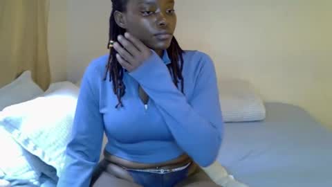 Snapshot of rem010a chatting on 11.20.25 rem010a online show from 11.20.25