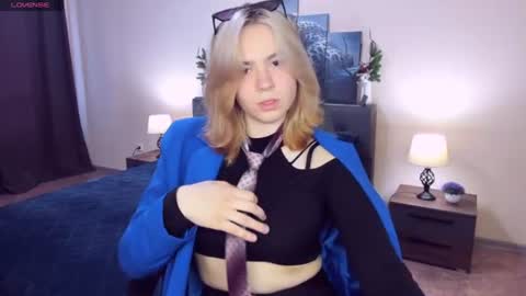 RemiPeach online show from 06.08.26