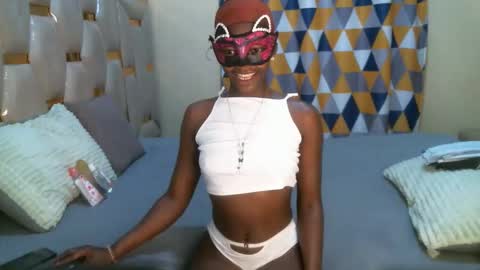 Snapshot of remmyqueen chatting on 04.17.26 remmyqueen online show from 04.17.26