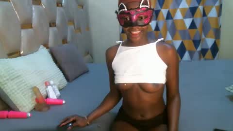Snapshot of remmyqueen chatting on 04.18.26 remmyqueen online show from 04.18.26
