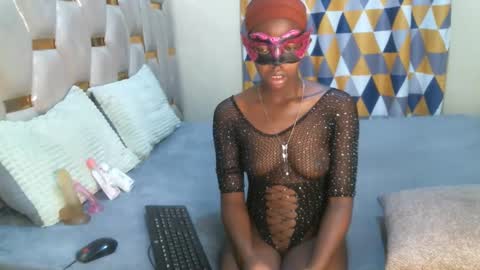 Snapshot of remmyqueen chatting on 05.07.26 remmyqueen online show from 05.07.26