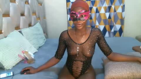 Snapshot of remmyqueen chatting on 05.09.26 remmyqueen online show from 05.09.26