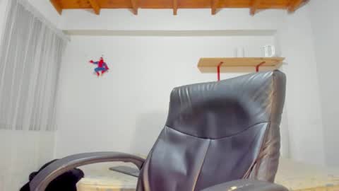 Rmy Steen online show from 11.22.25