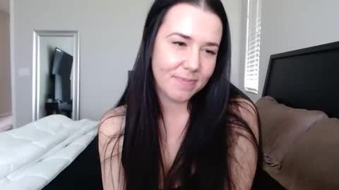 Snapshot of remybella2017 chatting on 01.05.26 Bella Lively online show from 01.05.26