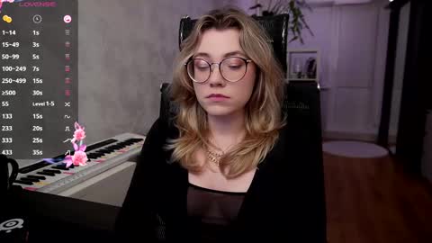 Snapshot of remywild chatting on 01.30.25 RemyWild online show from 01.30.25