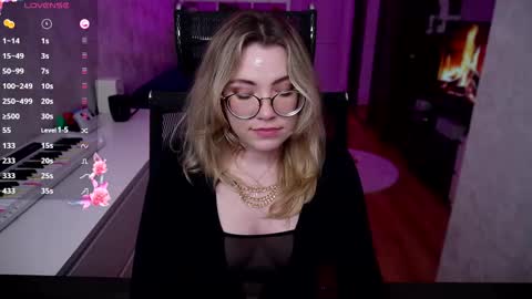 Snapshot of remywild chatting on 03.01.25 RemyWild online show from 03.01.25