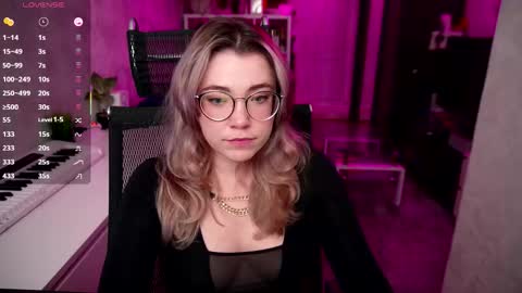 Snapshot of remywild chatting on 09.20.25 RemyWild online show from 09.20.25