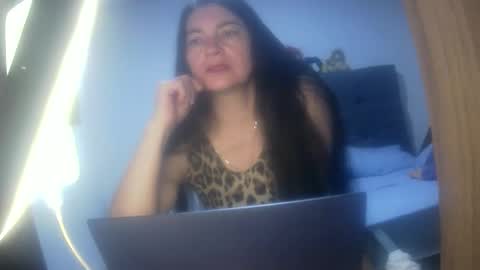 Snapshot of renata_hot1 chatting on 11.21.25 renata_hot1 online show from 11.21.25