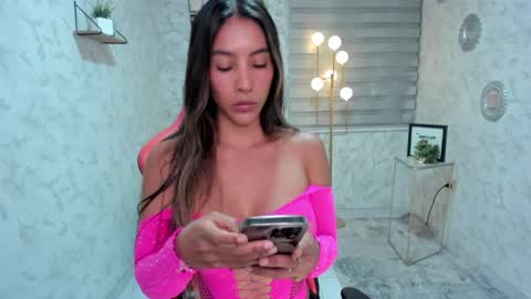 Renata Reyes online show from 01.06.26