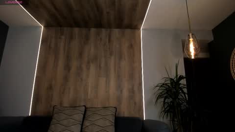 Renata Reyes online show from 03.28.26