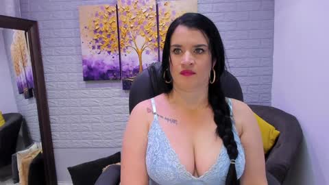      online show from 02.08.25