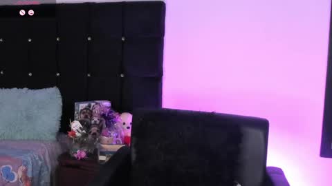Snapshot of renatawilsom chatting on 05.16.26 renatawilsom online show from 05.16.26