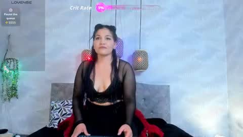 Snapshot of renatha_laurent chatting on 06.17.26 Renatha Laurent online show from 06.17.26