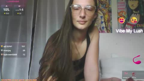 Snapshot of reneeluvs chatting on 09.13.25 Reneeluvs online show from 09.13.25