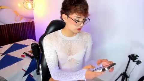 Snapshot of reneepaz chatting on 06.22.26 reneepaz online show from 06.22.26