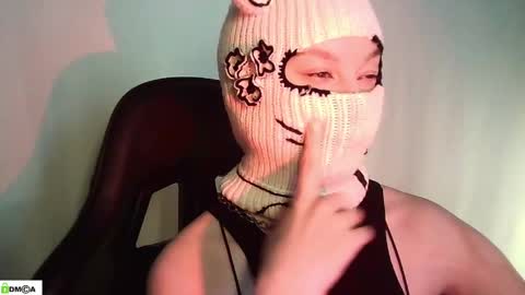 Snapshot of renesme_lusilia chatting on 05.01.26 Renesme White Im here from Monday to Friday online show from 05.01.26