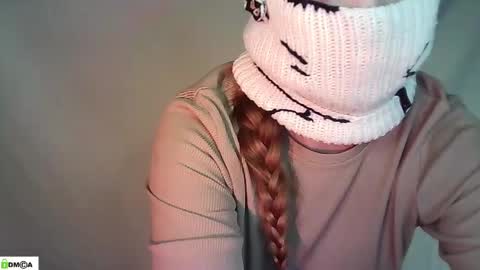 Snapshot of renesme_lusilia chatting on 05.11.26 Renesme White Im here from Monday to Friday online show from 05.11.26