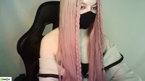Snapshot of renesme_lusilia chatting on 05.26.26 Renesme White Im here from Monday to Friday online show from 05.26.26
