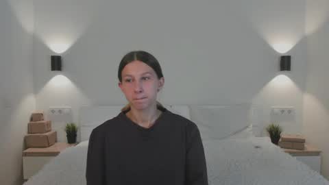 Snapshot of renettaschmeling chatting on 05.22.26 Christina online show from 05.22.26