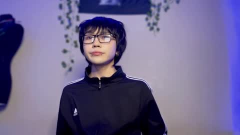 Snapshot of rennuts chatting on 12.04.24 rennuts online show from 12.04.24