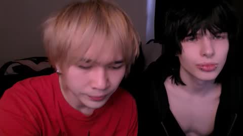 Snapshot of rennuts chatting on 02.01.26 rennuts online show from 02.01.26