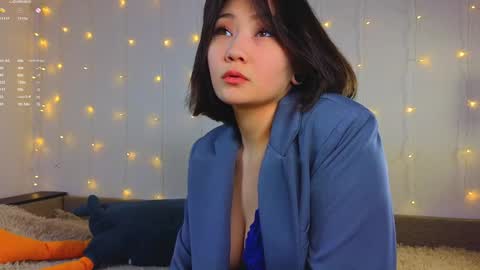 Snapshot of renochka chatting on 01.03.25 renochka online show from 01.03.25