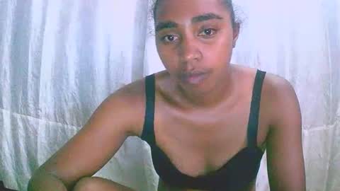 Snapshot of rephaleta chatting on 11.26.25 Rephaleta online show from 11.26.25