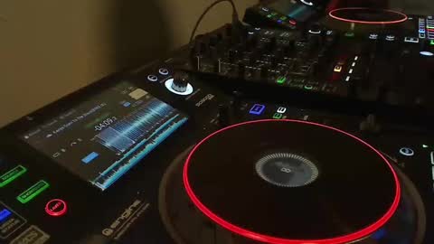 Snapshot of reticuli chatting on 02.06.25 GearPorn online show from 02.06.25