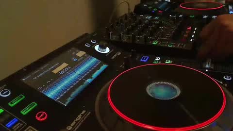 Snapshot of reticuli chatting on 09.17.25 GearPorn online show from 09.17.25