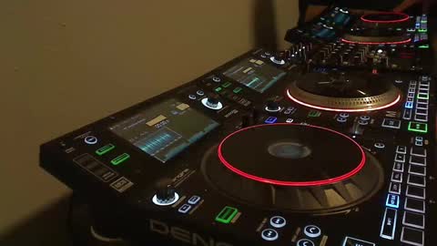 Snapshot of reticuli chatting on 10.18.25 GearPorn online show from 10.18.25