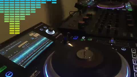 Snapshot of reticuli chatting on 11.26.25 GearPorn online show from 11.26.25