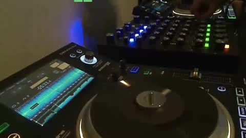 Snapshot of reticuli chatting on 11.29.25 GearPorn online show from 11.29.25