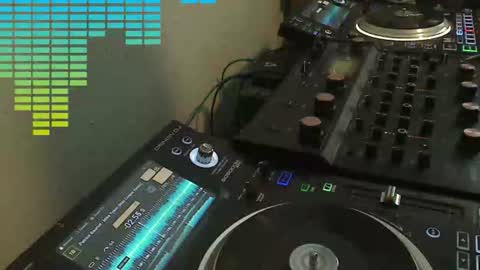 Snapshot of reticuli chatting on 06.10.26 GearPorn online show from 06.10.26