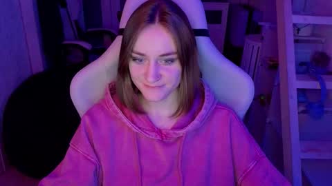 Snapshot of retromarie chatting on 02.11.26 Rie online show from 02.11.26