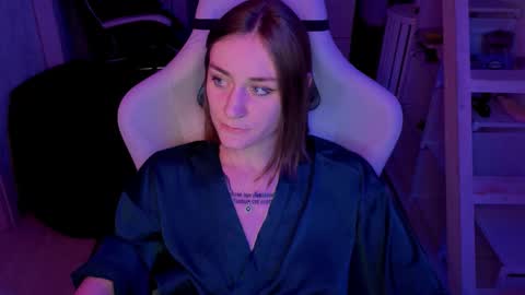 Snapshot of retromarie chatting on 02.27.26 Rie online show from 02.27.26