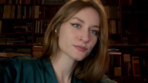 Snapshot of retromarie chatting on 03.26.26 Rie online show from 03.26.26