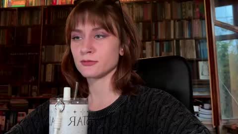 Snapshot of retromarie chatting on 05.29.26 Rie online show from 05.29.26