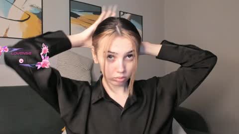 Elin online show from 12.08.24