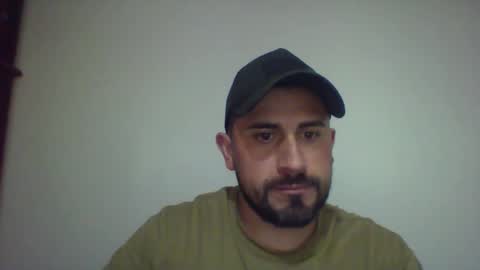 Snapshot of reyalad_mariana chatting on 02.04.25 REYALAD online show from 02.04.25