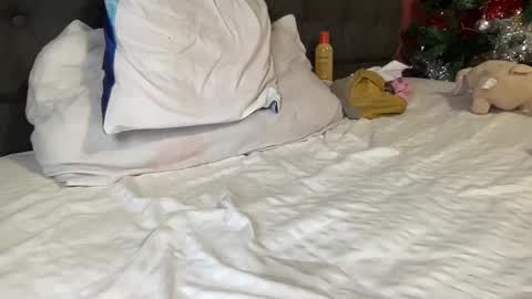 reyna77 online show from 12.19.24